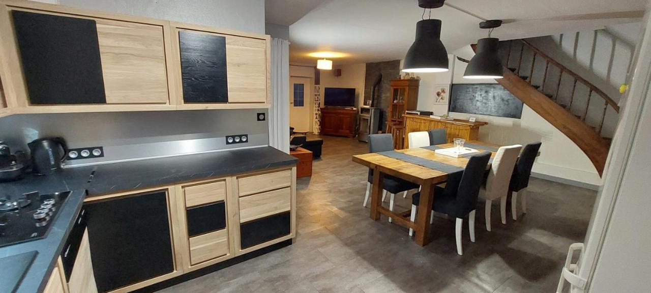 La Talonniere, Maison De Village Avec Terrasse Et 3 Chambres Messas Екстер'єр фото